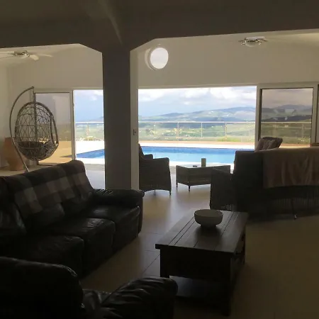 Villa Aera *